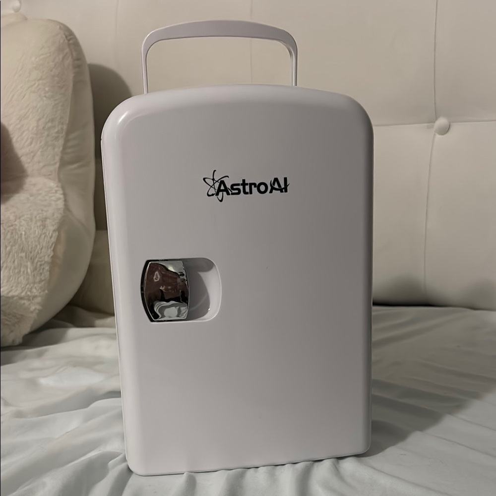 BRAND NEW AstroAI White Mini Fridge